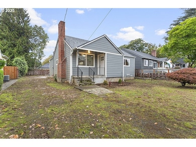 4565 NE 86th Ave, Portland, OR 97220 - photo 2