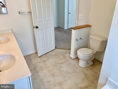 666 Luthardt Rd, Middle River, MD 21220 - photo 4