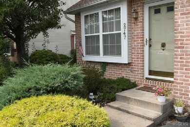 2747 Victoria Ln, Easton, PA 18045 - photo 2