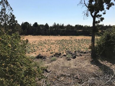 936 NW 13th St, Redmond, OR 97756 - photo 2