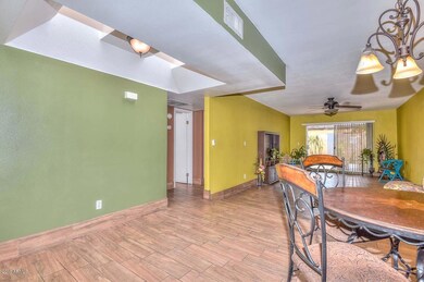 Foyer-Dining Room
