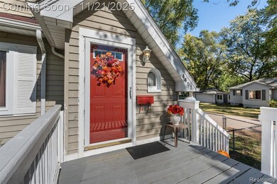 4400 Louella Dr, Waterford, MI 48329 - photo 6