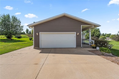 3466 Springer Ct, Cedar Rapids, IA 52411 - photo 4