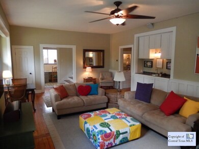 1024 W San Antonio St, San Marcos, TX 78666 - photo 4