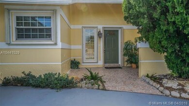 14940 E Waterford Dr, Davie, FL 33331 - photo 4