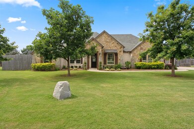 200 Oakwood Creek Ct, Weatherford, TX 76088 - photo 2