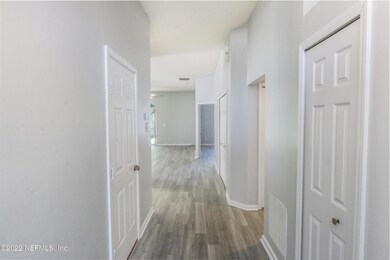 2913 Centerwood Dr N, Jacksonville, FL 32218 - photo 2