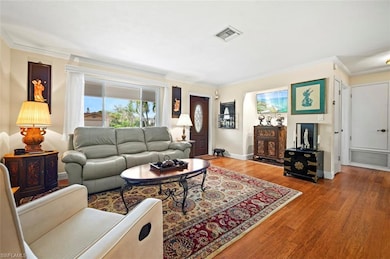 Vinyl wood look flooring