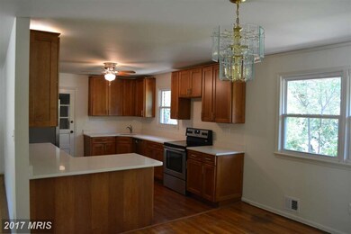12909 Forest View Dr, Beltsville, MD 20705 - photo 4