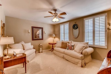 6081 W Rose Garden Lane-large-005-2-Livi