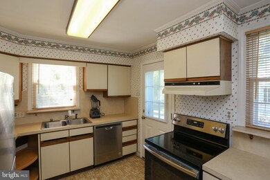 1823 Cromwood Rd, Parkville, MD 21234 - photo 6