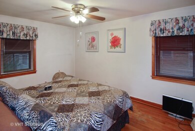 9972 Montrose Ave, Schiller Park, IL 60176 - photo 6