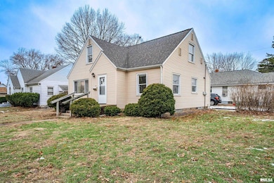 1227 State St, Pekin, IL 61554 - photo 3