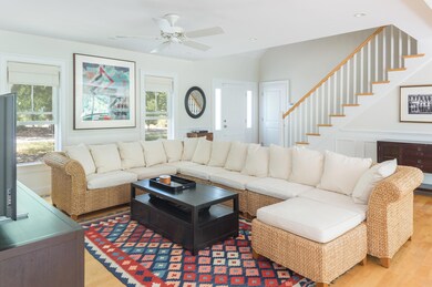 Living Area3 (1 of 1)