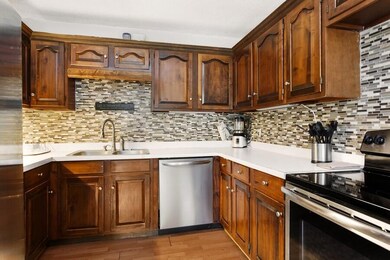 05_13599WilsonRd_5_Kitchen_LowRes