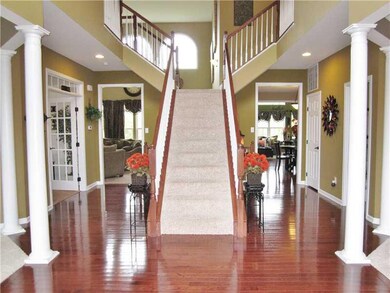 Entry/Foyer.