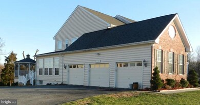 11403 Strawberry Glenn Ln, Glenn Dale, MD 20769 - photo 2