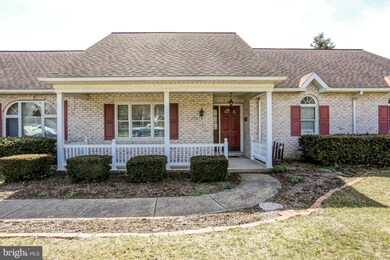 202 N Whisper Ln, New Holland, PA 17557 - photo 5