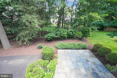 9509 Windcroft Way, Potomac, MD 20854 - photo 7