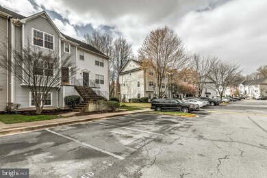 7169 Mahogany Dr, Hyattsville, MD 20785 - photo 2