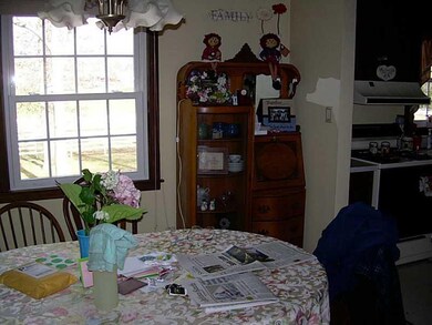 124 Hamilton St, Indiana, PA 15701 - photo 4