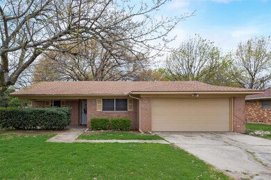 703 Melody Ln, Gainesville, TX 76240 - photo 2