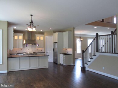 308 Branch Cir SE, Vienna, VA 22180 - photo 7