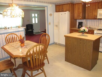 708 Mearns Rd, Warminster, PA 18974 - photo 5