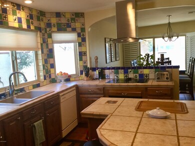 Open & Bright Kitchen