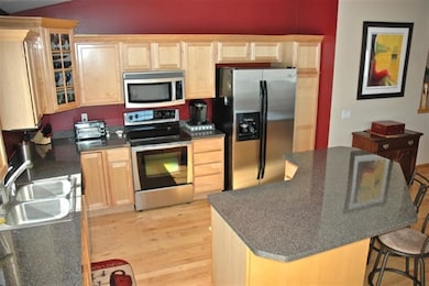 2856 Winterhazel Ln, Fitchburg, WI 53711 - photo 6