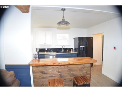 818 E Main St, John Day, OR 97845 - photo 7