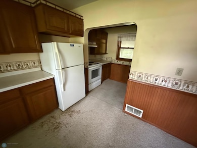 225 Herbert St, Hendrum, MN 56550 - photo 3