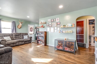 2610 11th St, Cuyahoga Falls, OH 44221 - photo 4