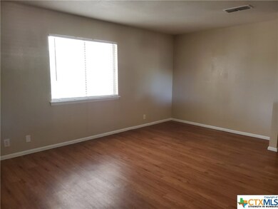 1120 N King St unit 205, Seguin, TX 78155 - photo 5