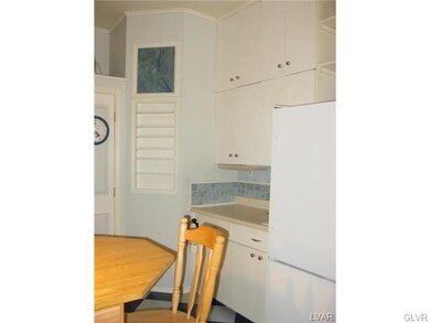 529 Ontario St, Bethlehem, PA 18015 - photo 6