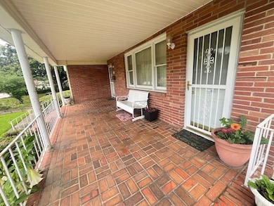 409 W Boyce St, Manning, SC 29102 - photo 6