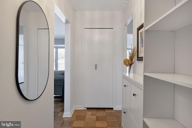 Harbour Square unit N503, Washington, DC 20024 - photo 5