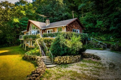 walk up tiered deck.jpg