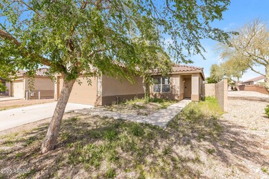 002-photo-front-view-13608370