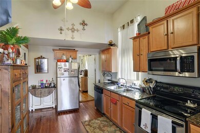 2519 Laurel St, New Orleans, LA 70130 - photo 6