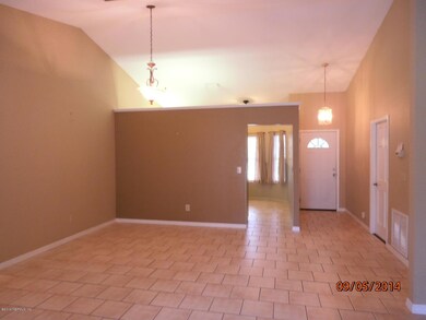 528 Matterhorn Rd, Jacksonville, FL 32216 - photo 7