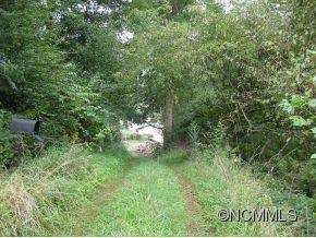 Road to Farmhouse
