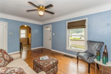 649 29th St SE, Cedar Rapids, IA 52403 - photo 4