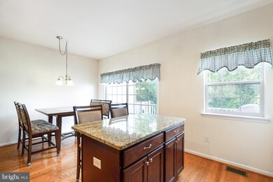 307 Dogwood Dr, Woodbury, NJ 08096 - photo 5