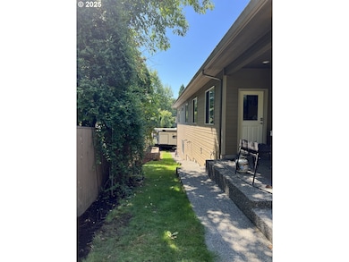 1323 SE Columbia Crest Ct, Vancouver, WA 98664 - photo 6