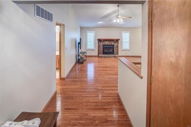 816 Rolling Meadows Dr, Maryville, IL 62062 - photo 5