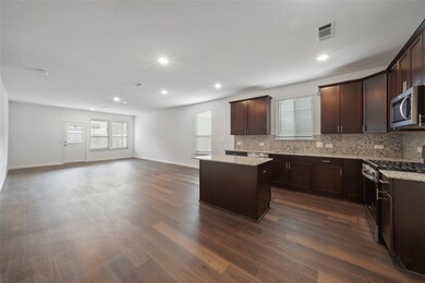 316 Appaloosa Dr, Alvin, TX 77511 - photo 3