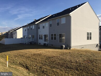 10332 Lantern Ln, Hagerstown, MD 21740 - photo 3