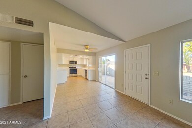 35 W Concorda Dr Tempe AZ-print-002-018-