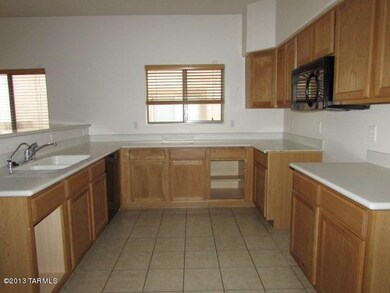 022-200303 kitchen 5